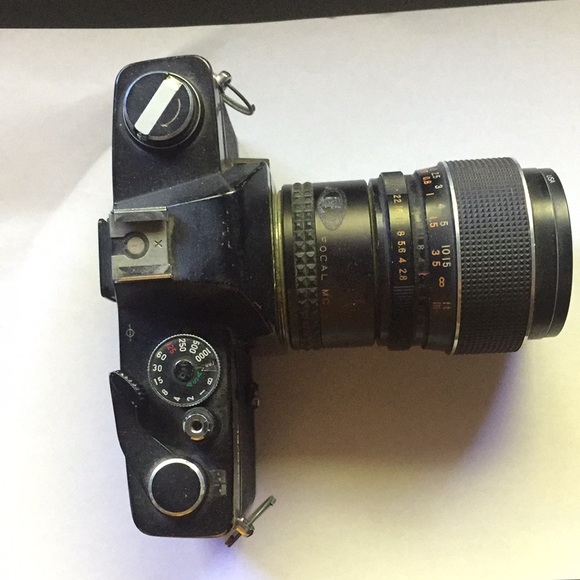 Vintage Vivitar Camera - Picture 1 of 4